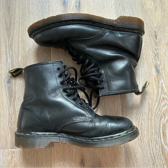 Vtg 90's 1460 Dr. Martens Boots Made in England 8 Eyelet Black UK 8 - Men’s US 9 - Picture 9 of 16
